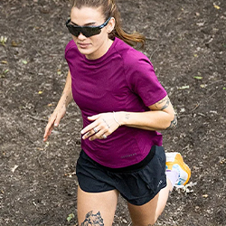 T-shirts running