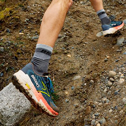 Men's trail shoes