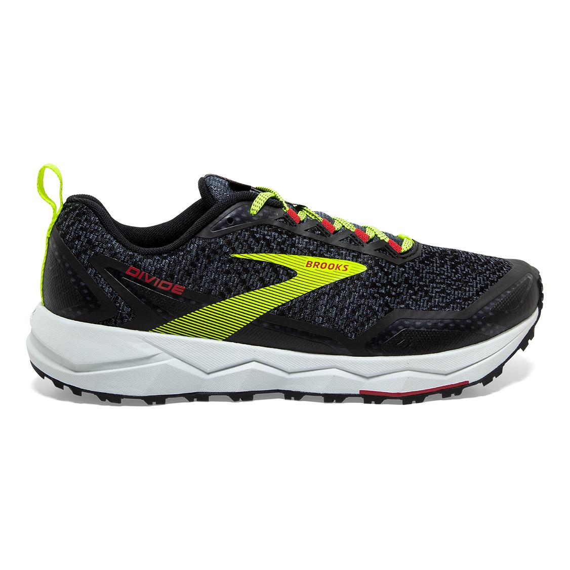 Brooks running Divide Noir 45 