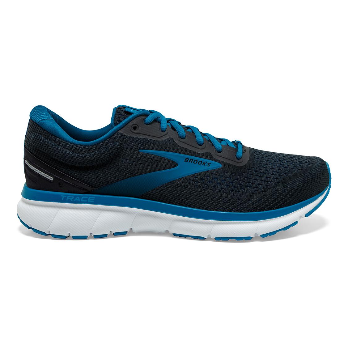 Brooks running Trace Noir 40.5 