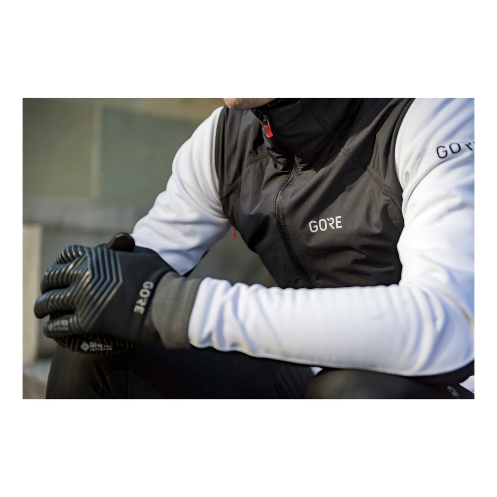 Gore wear c3 tex infinium stretch mid gloves black mixed model gloves