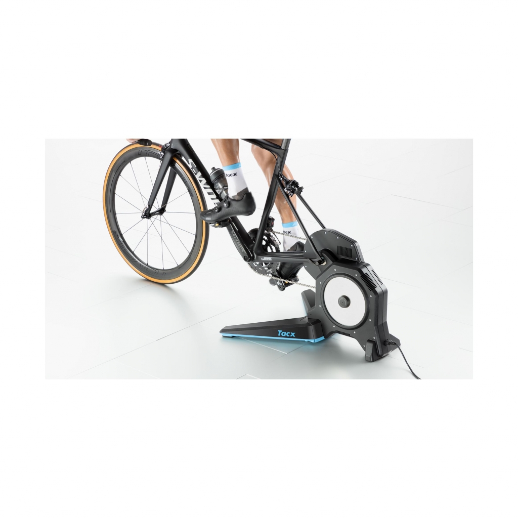 Tacx flux 2 smart home trainer