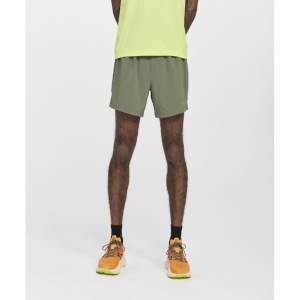 Saucony Outpace 5 Inches Short Uomo 