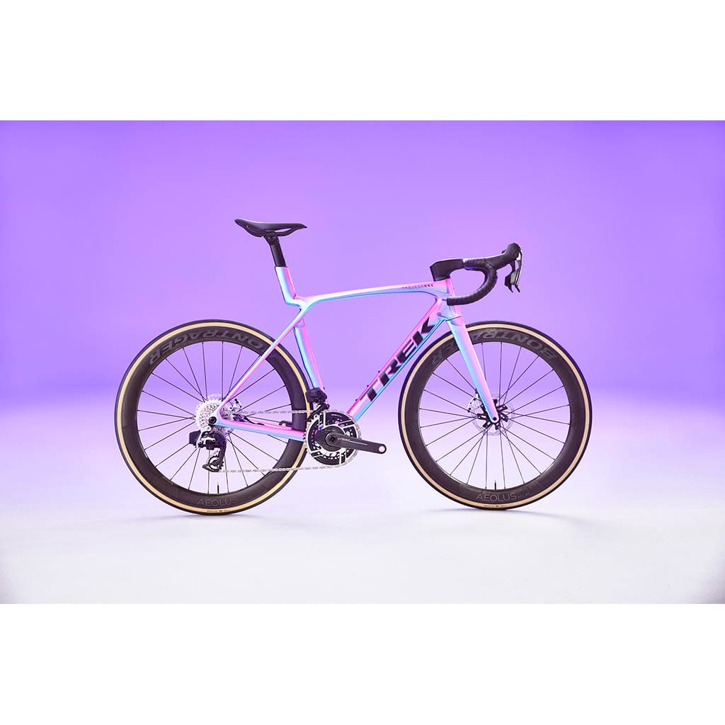 Madone SLR 9 AXS pink: Mixed model road bike | LEPAPE