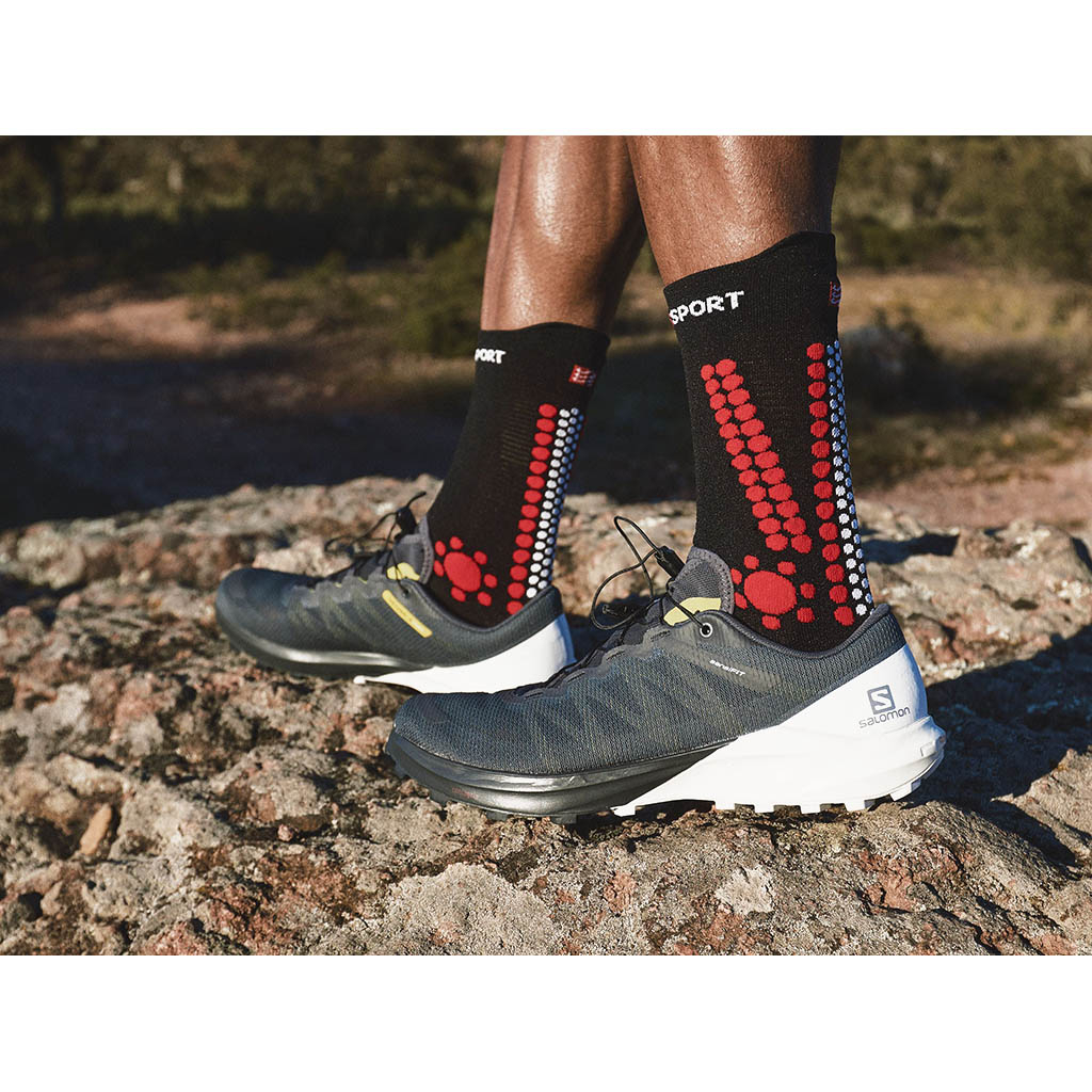 Compressport pro racing socks v4.0 run high black and red standard socks mixed model